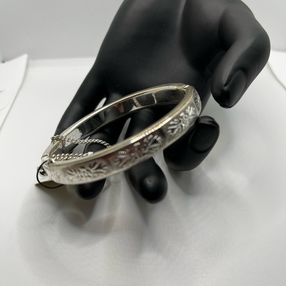 Premier Designs Classique Bracelet - Picture 3 of 6